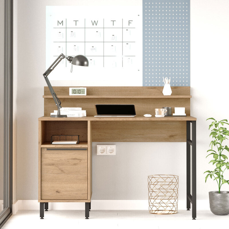 Escritorio moderno tipo madera con repisa superior y gabinete lateral