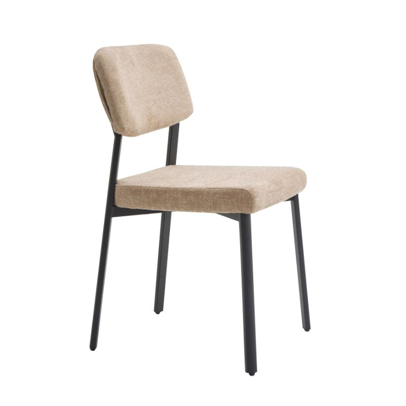 Pack de 4 sillas de comedor tapizadas en visón con respaldo acolchado y patas negras